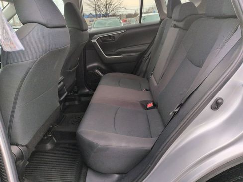Used 2021 Toyota RAV4 LE image 25