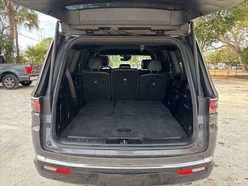 Used 2022 Jeep Wagoneer Series III image 7