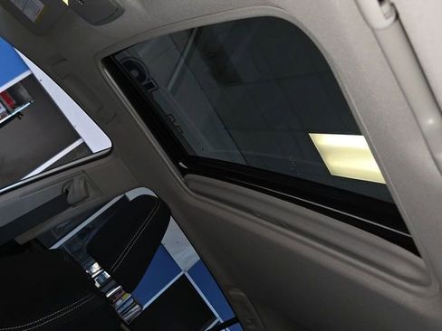 Used 2018 Toyota RAV4 XLE image 21