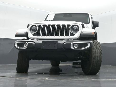 Used 2025 Jeep Wrangler Unlimited Sahara image 29