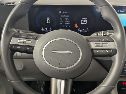 Used 2025 Hyundai Kona SEL FWD image 16