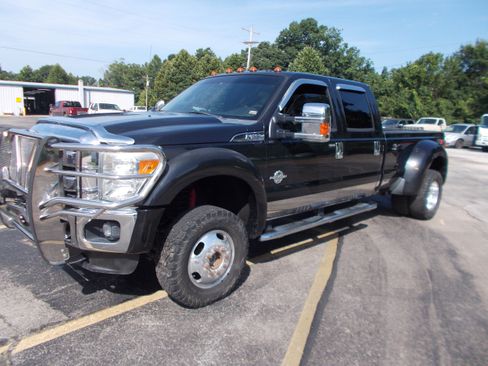 Used 2011 Ford F450 Lariat w/ Lariat Ultimate Pkg AWD/4WD image 1