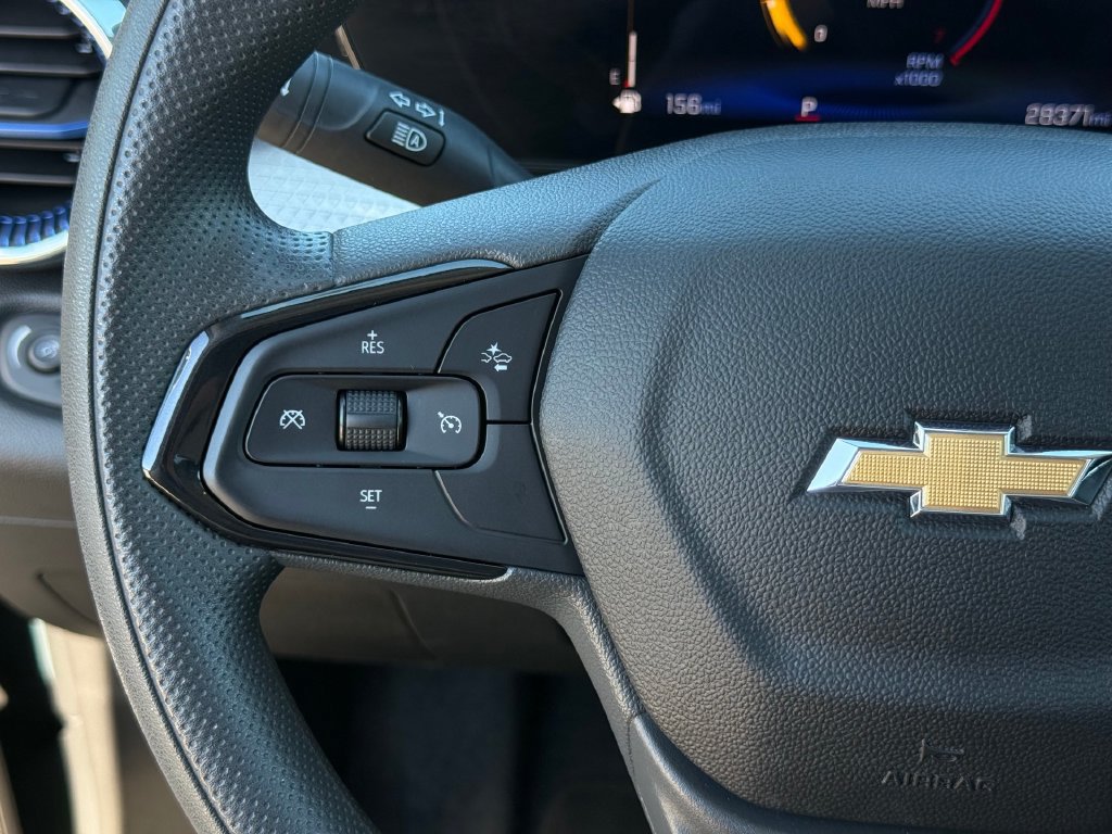 Used 2025 Chevrolet Trax LT FWD image 10