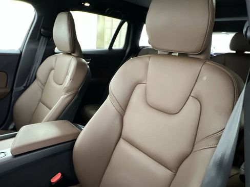 Certified 2025 Volvo V60 B5 Cross Country Plus image 14