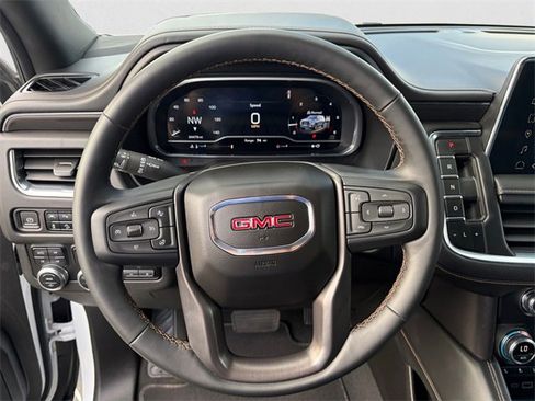 Used 2023 GMC Yukon AT4 image 11