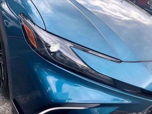 Used 2025 Toyota Camry SE w/ Convenience Package FWD image 28