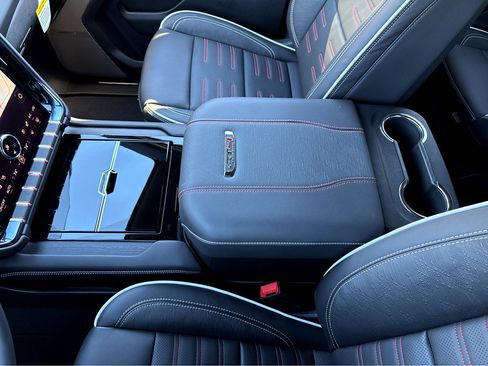 New 2025 GMC Yukon AT4 Ultimate image 10