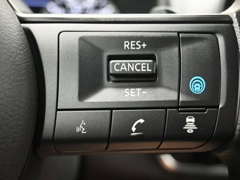 Used 2024 Nissan Rogue SV FWD image 19