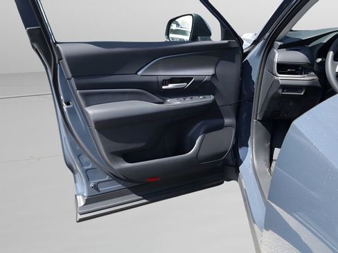 New 2026 Toyota Grand Highlander AWD image 7