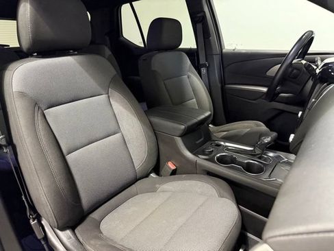 Certified 2023 Chevrolet Traverse LT FWD image 30
