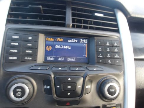 Used 2011 Ford Edge SE w/ 101A Rapid Spec Order Code image 14