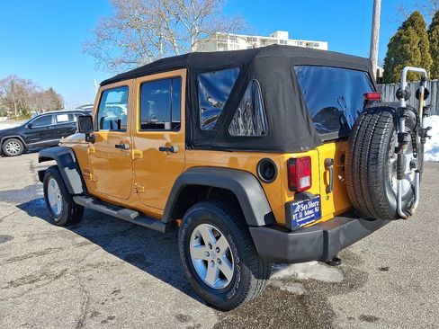 Used 2013 Jeep Wrangler Unlimited Sport image 4