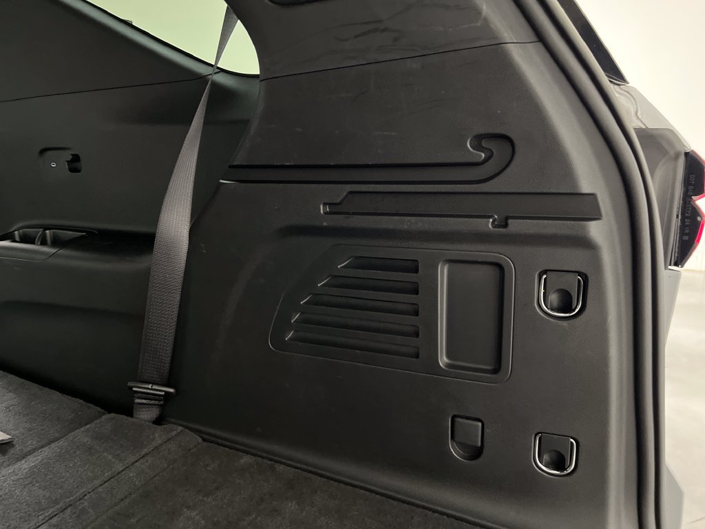 Used 2024 Chevrolet Traverse LT FWD image 45