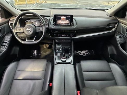 Certified 2022 Nissan Rogue SV w/ SV Premium Package image 32