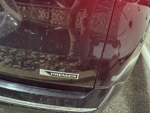 Used 2018 Chevrolet Traverse Premier image 46