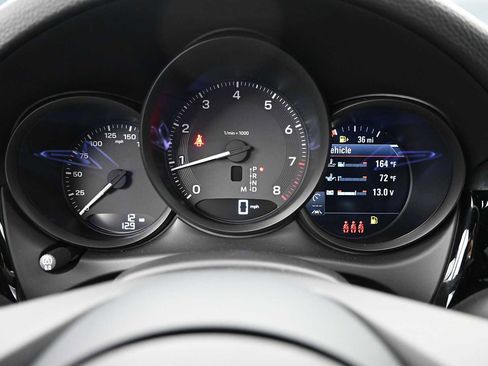 New 2026 Porsche Macan AWD/4WD image 9
