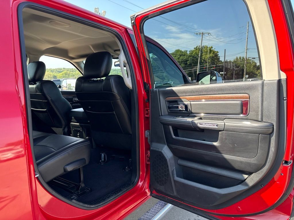 Used 2015 RAM 3500 Laramie AWD/4WD image 45