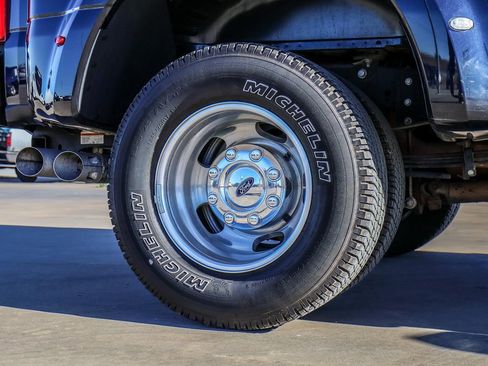 Used 2023 Ford F350 XLT image 9