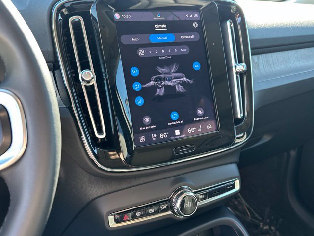 Certified 2024 Volvo XC40 B5 Core AWD/4WD image 18