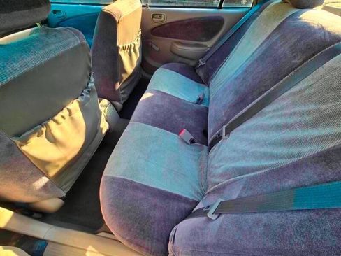 Used 1999 Toyota Corolla LE image 14