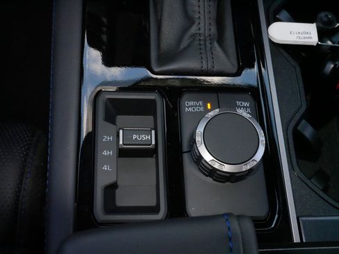 Certified 2026 Toyota Sequoia Platinum image 27