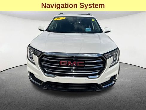 Used 2023 GMC Terrain SLT w/ Infotainment Package II image 4