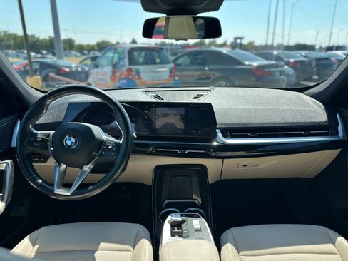 Used 2023 BMW X1 xDrive28i w/ Convenience Package AWD/4WD image 12