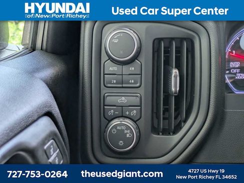 Used 2022 Chevrolet Silverado 1500 Custom Trail Boss AWD/4WD image 27