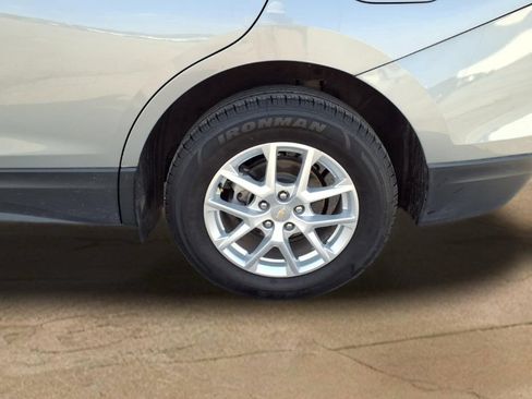 Used 2024 Chevrolet Equinox LT FWD image 24
