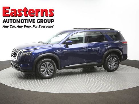 Used 2025 Nissan Pathfinder SV FWD image 57