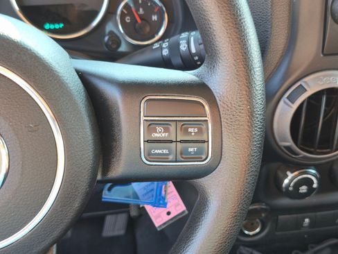 Used 2013 Jeep Wrangler Sport AWD/4WD image 20