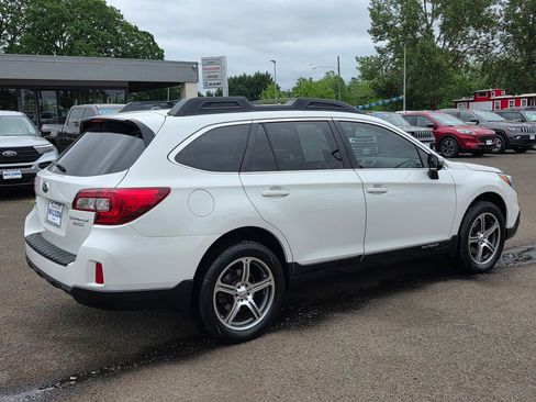 Used 2015 Subaru Outback 2.5i Limited AWD/4WD image 30