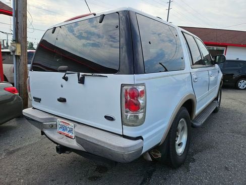 Used 1999 Ford Expedition XLT image 3