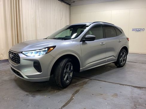Used 2024 Ford Escape ST-Line w/ Tech Pack #1 AWD/4WD image 42