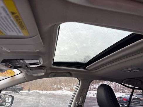 Used 2019 Subaru Crosstrek 2.0i Limited w/ Moonroof Package w/Navigation image 12