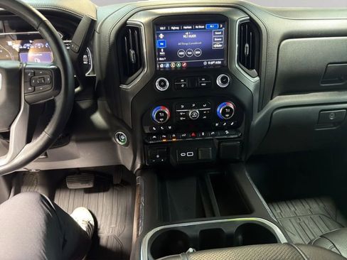 Used 2020 GMC Sierra 1500 Denali w/ Technology Package AWD/4WD image 18