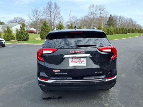 Used 2024 GMC Terrain Denali w/ Black Diamond Edition AWD/4WD image 4