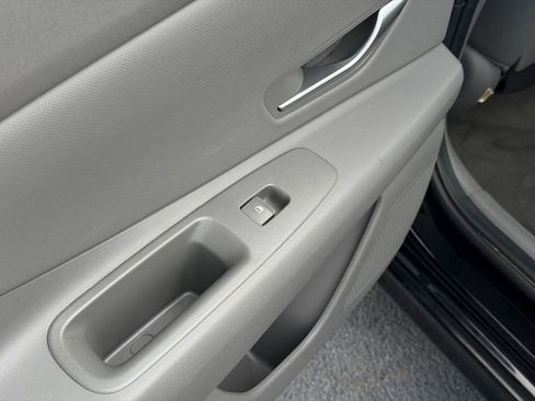Used 2023 Hyundai Elantra SEL w/ Convenience Package FWD image 18