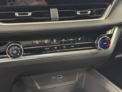 New 2026 Chevrolet Equinox LT image 36