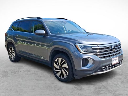Used 2024 Volkswagen Atlas SE AWD/4WD image 7