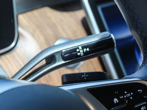 Used 2024 Mercedes-Benz CLE 300 4MATIC Coupe image 19