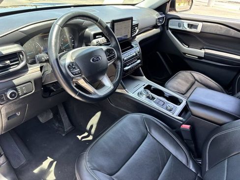 Used 2022 Ford Explorer Limited AWD/4WD image 19
