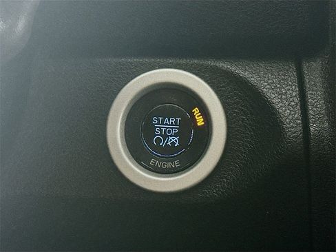 Used 2013 RAM 2500 Laramie w/ Cold Weather Group image 28