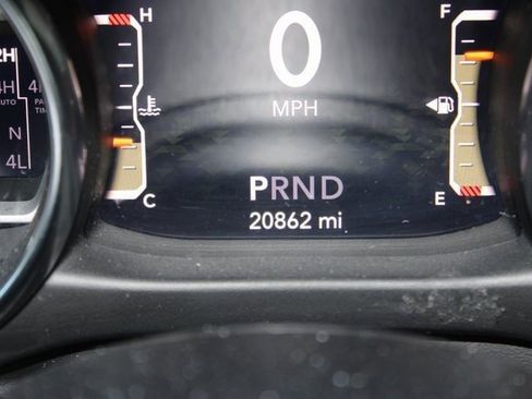 Used 2023 Jeep Gladiator Rubicon w/ LED Lighting Group image 9