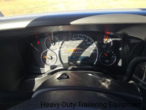 New 2025 Chevrolet Express 2500 Work Van w/ Driver Convenience Package image 11