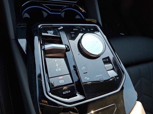 Used 2024 BMW i5 eDrive40i w/ Premium Package RWD image 15