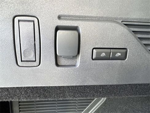 New 2026 Lincoln Nautilus Reserve w/ Jet Appearance Package image 12