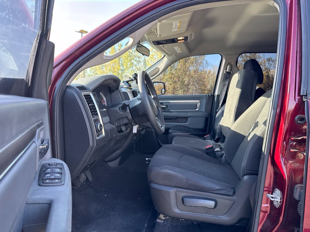 Used 2019 RAM 1500 Warlock AWD/4WD image 10