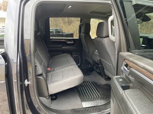 Used 2024 Chevrolet Silverado 2500 LT AWD/4WD image 8