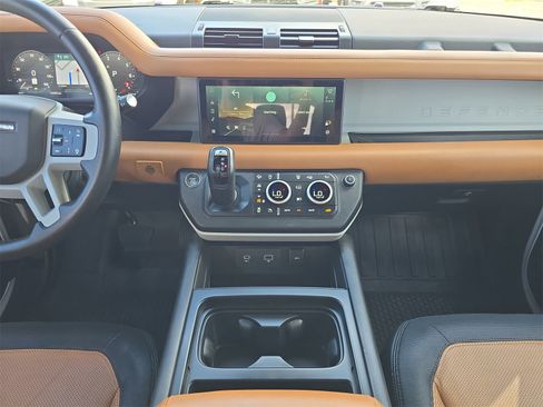 Used 2024 Land Rover Defender 110 X-Dynamic SE image 9